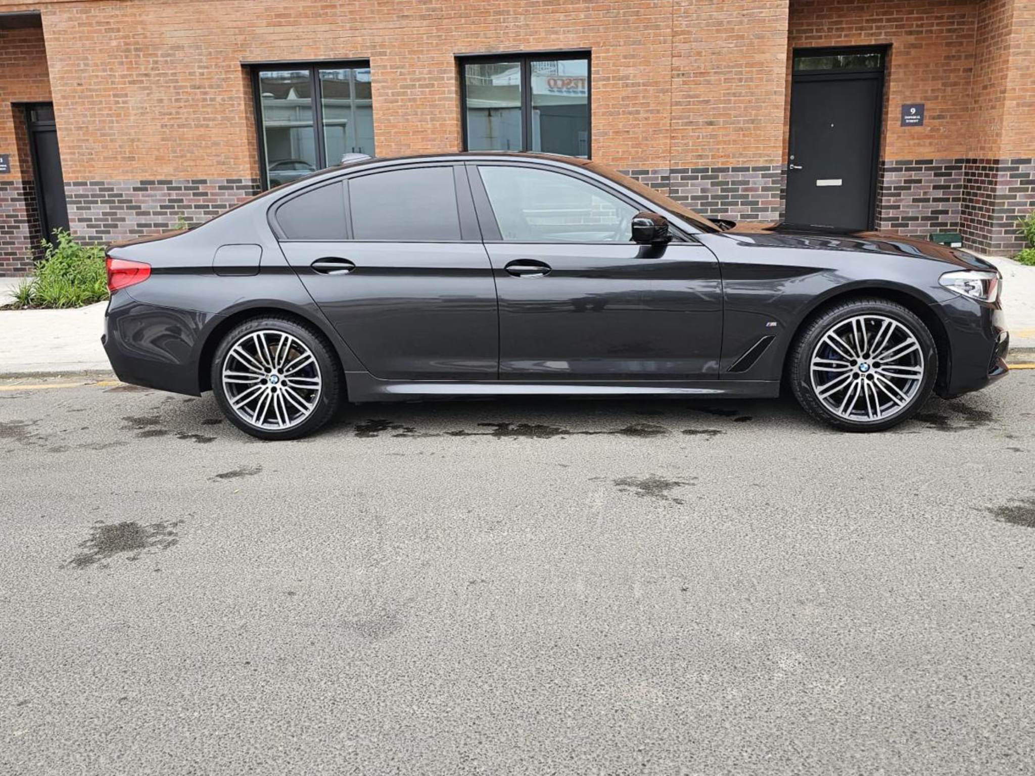 standard saloon vehicle