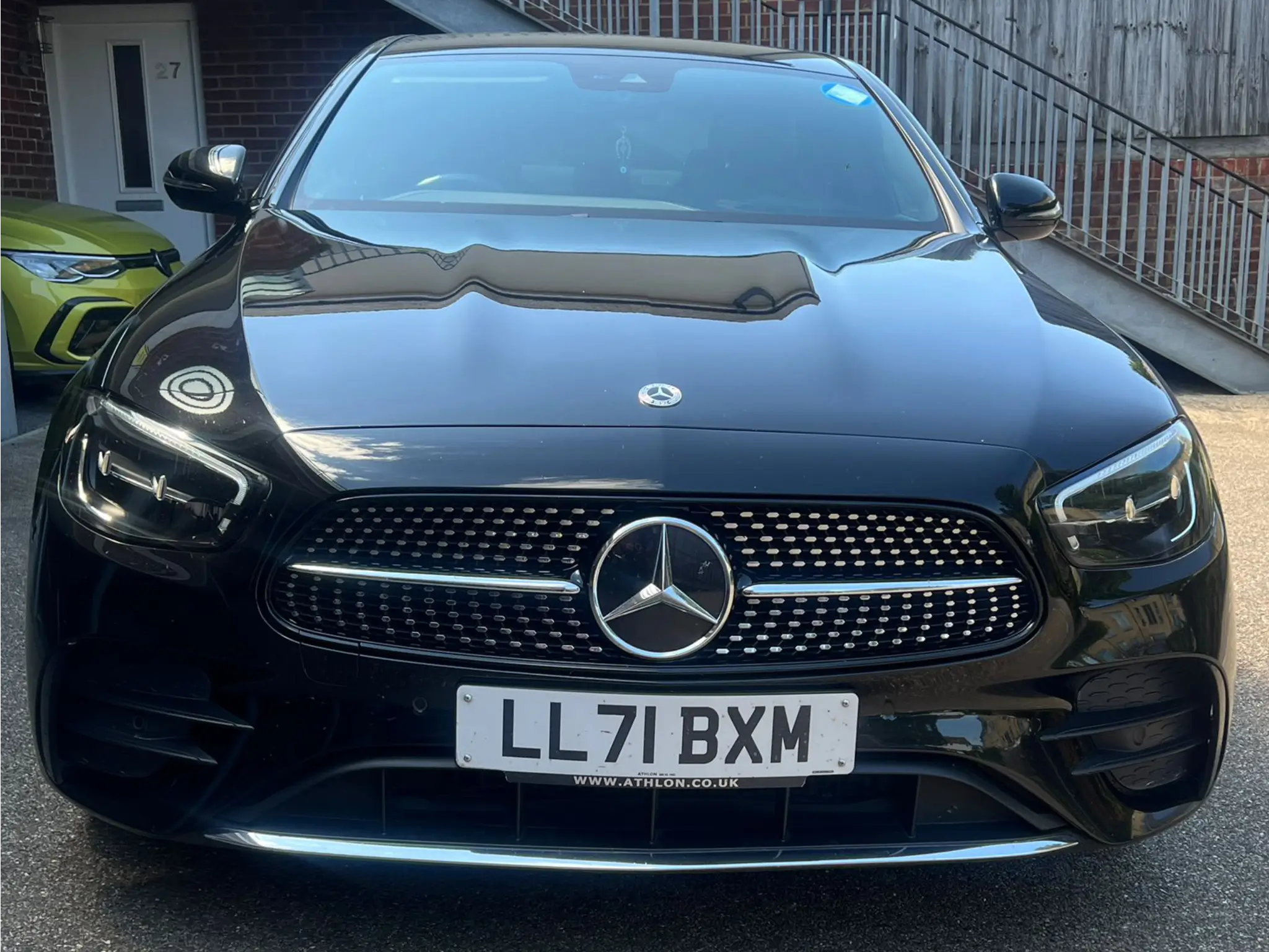 mercedes-benz-e-class-executive-chauffeur-car